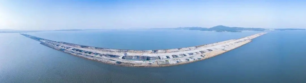 2021年3月27日，太湖隧道實現(xiàn)全線底板貫通。